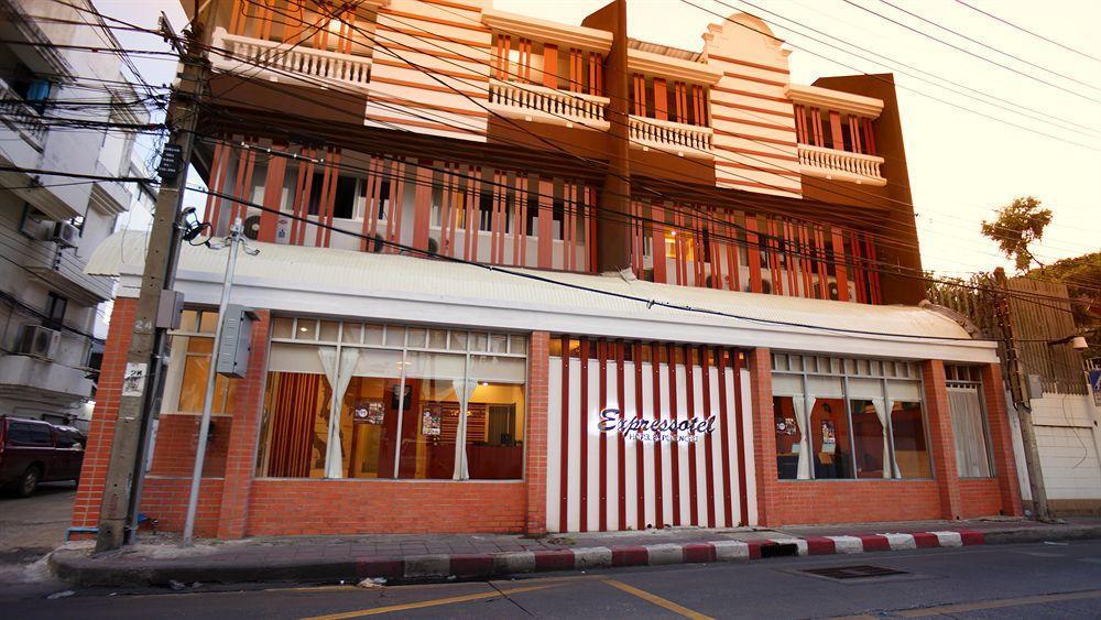 Expressotel By Ploenchit Hotel 3*